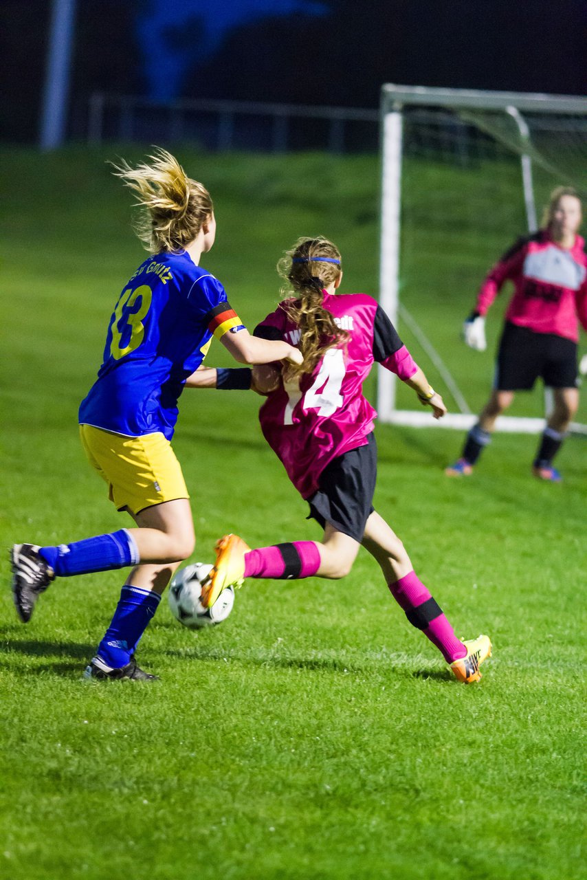 Bild 294 - B-Juniorinnen TSV Gnutz o.W. - SV Wahlstedt : Ergebnis: 1:1